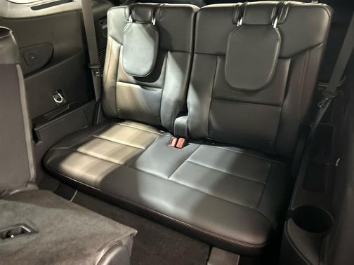 Agate Black Metallic 2025 Ford Explorer ST-Line