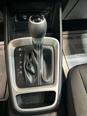 Green Apple 2023 Hyundai VENUE SE