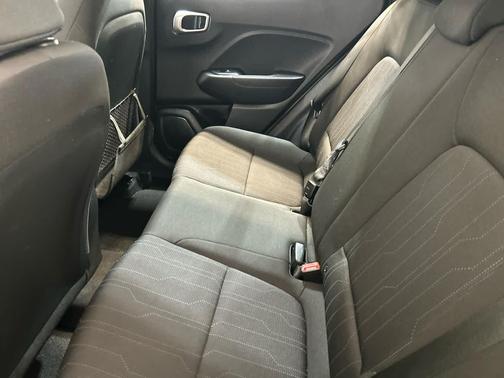 Green Apple 2023 Hyundai VENUE SE