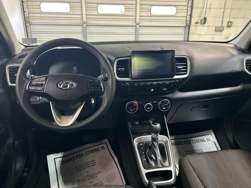 Green Apple 2023 Hyundai VENUE SE