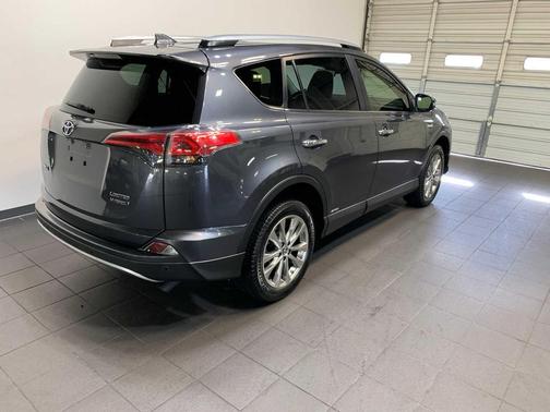 2018 Toyota RAV4 Hybrid SE