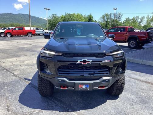 Black 2026 Chevrolet Colorado ZR2