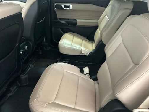 STAR WHITE MET TRI-COAT 2020 Ford Explorer XLT