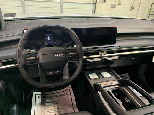 Ivory Silver 2027 Kia Telluride S