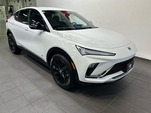 Summit White 2025 Buick Envista Sport Touring FWD