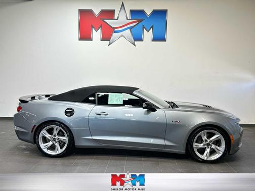 Sharkskin Metallic 2023 Chevrolet Camaro RWD Convertible LT1
