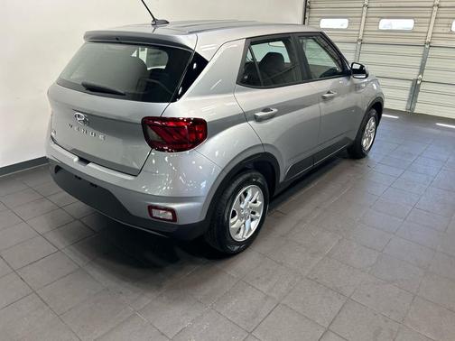 Shimmering Silver 2026 Hyundai VENUE SE