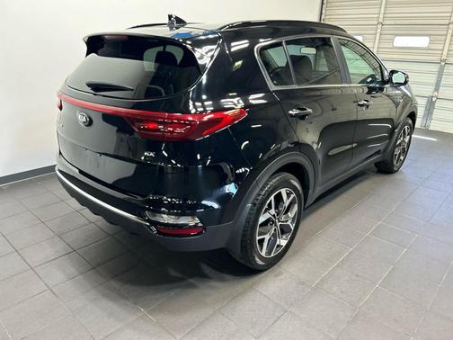 Black Cherry 2022 Kia Sportage EX