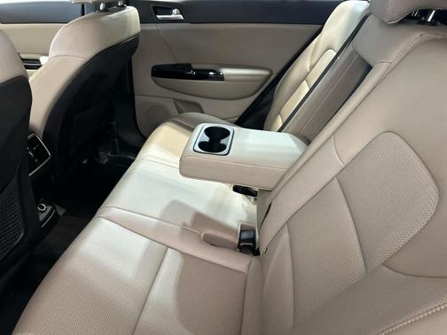 Black Cherry 2022 Kia Sportage EX