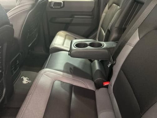 CARBONIZED GRAY METALLIC 2024 Ford Bronco Big Bend