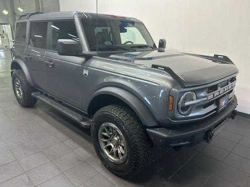 CARBONIZED GRAY METALLIC 2024 Ford Bronco Big Bend