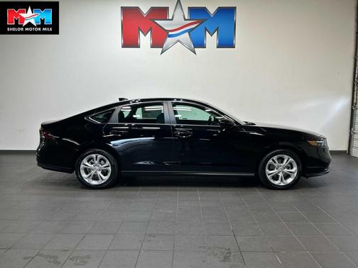 Crystal Black Pearl 2026 Honda Accord LX 1.5T