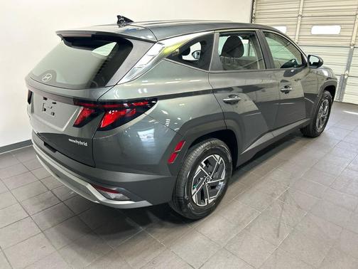 Amazon Gray 2026 Hyundai TUCSON Hybrid Blue SE
