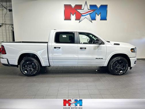 Bright White Clearcoat 2025 RAM 1500 Big Horn/Lone Star