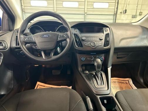 LIGHTNING BLUE 2018 Ford Focus SE