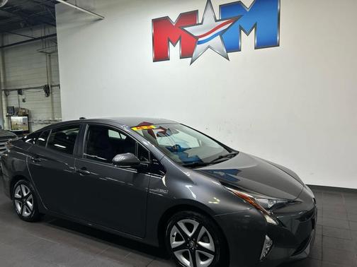 Magnetic Gray Metallic 2017 Toyota Prius Four Touring
