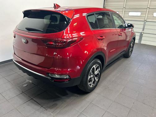 Hyper Red 2022 Kia Sportage LX