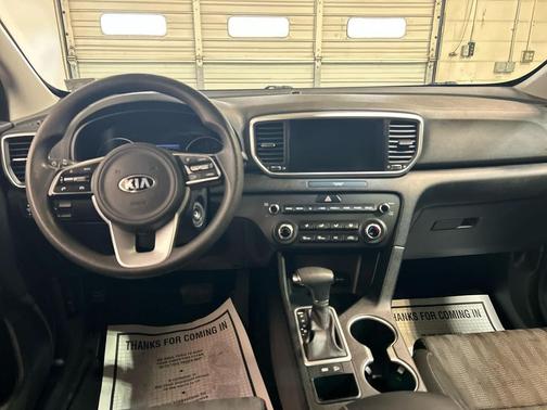 Hyper Red 2022 Kia Sportage LX