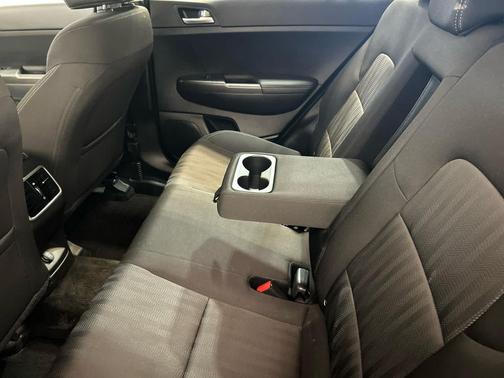 Hyper Red 2022 Kia Sportage LX