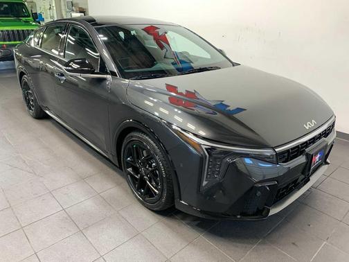 2025 Kia K4 GT-Line Turbo