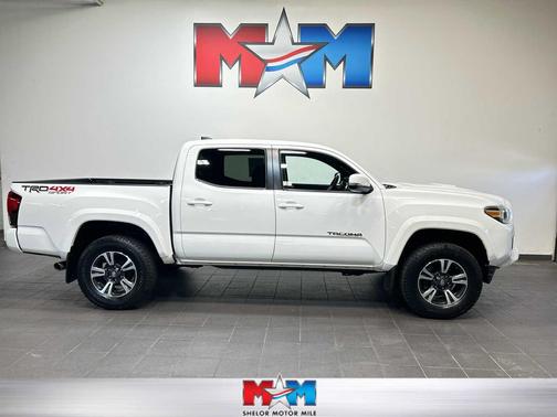 Super White 2019 Toyota Tacoma TRD Sport