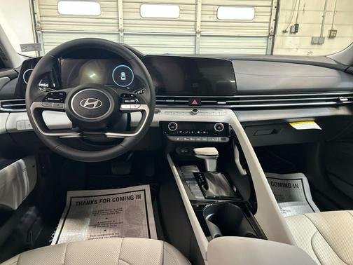 Abyss Black 2026 Hyundai ELANTRA Limited