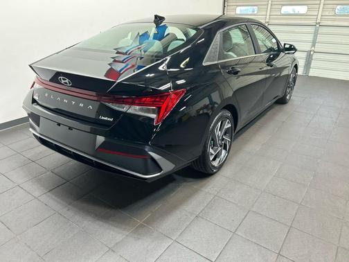 Abyss Black 2026 Hyundai ELANTRA Limited