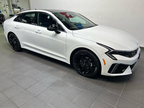 Snow White Pearl 2027 Kia K5 GT-Line