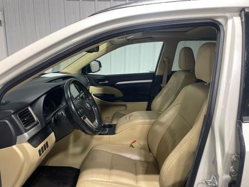 Blizzard Pearl 2015 Toyota Highlander XLE