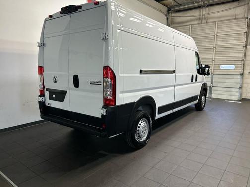 Bright White Clearcoat 2025 RAM ProMaster 2500 Tradesman
