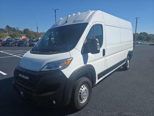 Bright White Clearcoat 2025 RAM ProMaster 2500 Tradesman