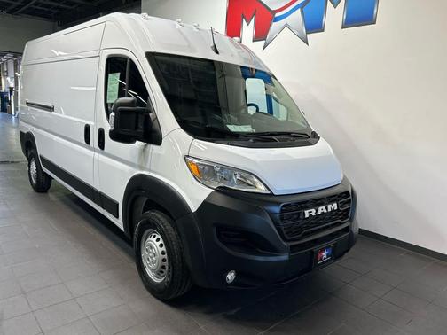 Bright White Clearcoat 2025 RAM ProMaster 2500 Tradesman