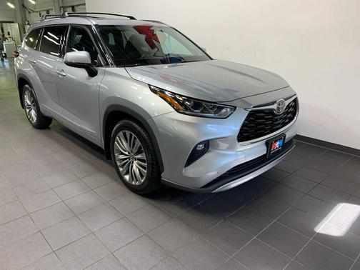 2021 Toyota Highlander Platinum