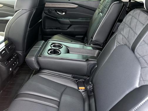 Sonic Gray Pearl 2026 Honda Pilot Elite