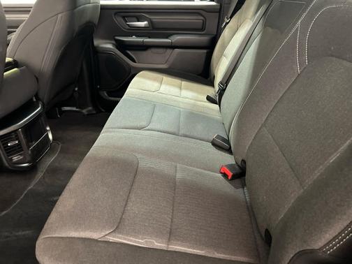 Diamond Black Crystal Pearlcoat 2024 RAM 1500 Tradesman