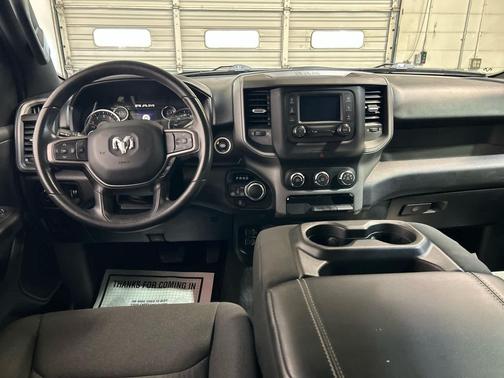 Diamond Black Crystal Pearlcoat 2024 RAM 1500 Tradesman