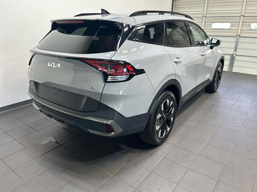 Wolf Gray 2023 Kia Sportage X-Line