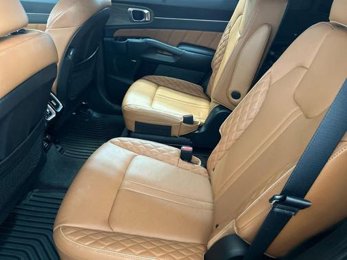 Gravity Grey 2023 Kia Sorento SX