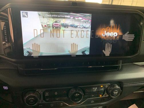 2025 Jeep Gladiator High Tide