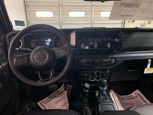 2025 Jeep Gladiator High Tide