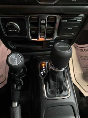 2025 Jeep Gladiator High Tide