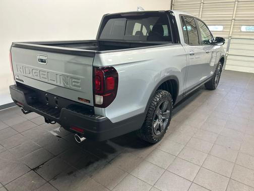 Solar Silver Metallic 2026 Honda Ridgeline TrailSport