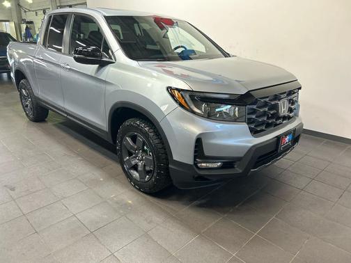 Solar Silver Metallic 2026 Honda Ridgeline TrailSport