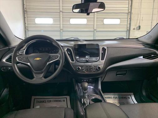 2022 Chevrolet Malibu FWD LT