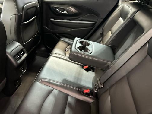 Marine Metallic 2022 GMC Terrain SLT