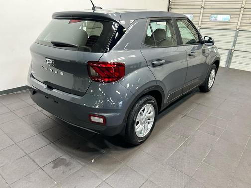 Ecotronic Gray 2026 Hyundai VENUE SE