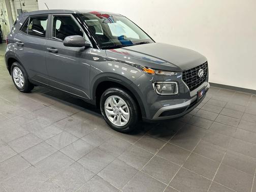 Ecotronic Gray 2026 Hyundai VENUE SE