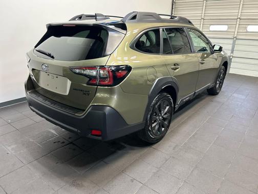 Autumn Green Metallic 2025 Subaru Outback Onyx Edition XT