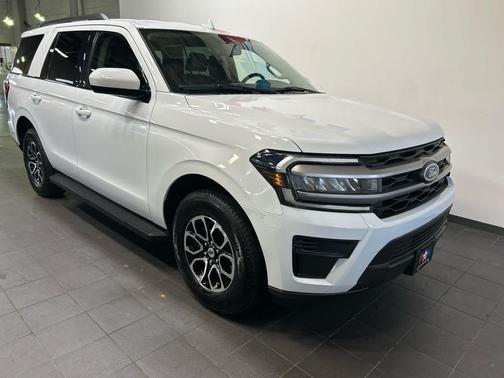 OXFORD WHITE 2024 Ford Expedition XLT