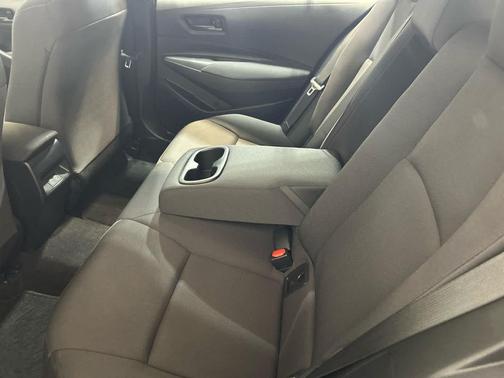 Ice Cap 2024 Toyota Corolla LE